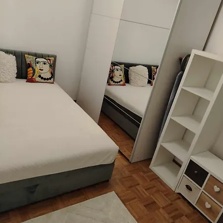 Star 1 Apartment *