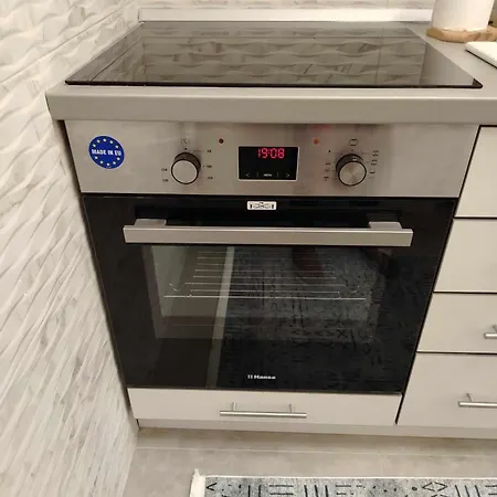 Star 1 Apartment *