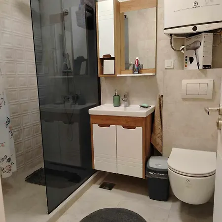 Star 1 Apartment