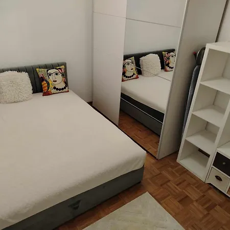 Star 1 Apartment